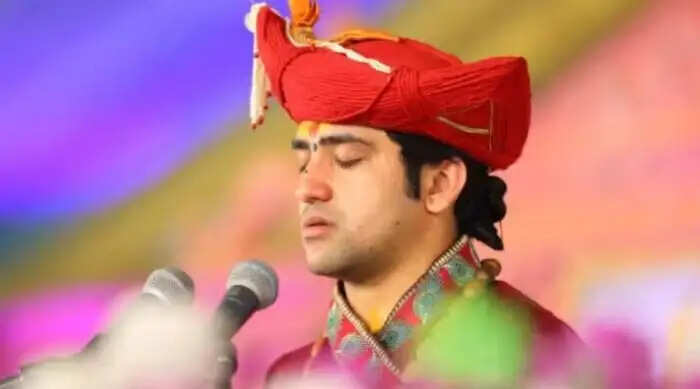 धीरेंद्र कृष्ण शास्त्री: भक्तों के बीच लोकप्रियता और संपत्ति पर चर्चा