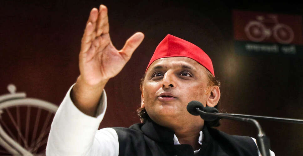 समाजवादी पार्टी के अध्यक्ष अखिलेश यादव का फेसबुक अकाउंट निलंबित, राजनीतिक विवाद बढ़ा
