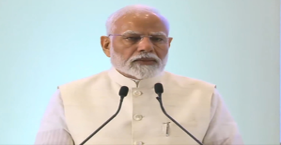 राष्ट्र निर्माण, और विद्यार्थियों का जीवन गढ़ने में शिक्षकों का बहुमूल्य योगदान : पीएम मोदी
