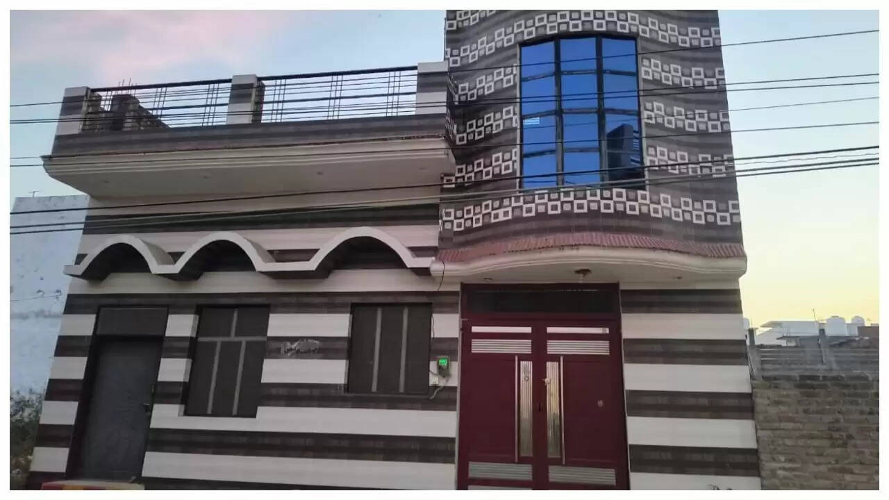 दिल्ली ब्लास्ट में आतंकी डॉक्टर आदिल का रहस्य: पड़ोसियों की बातें