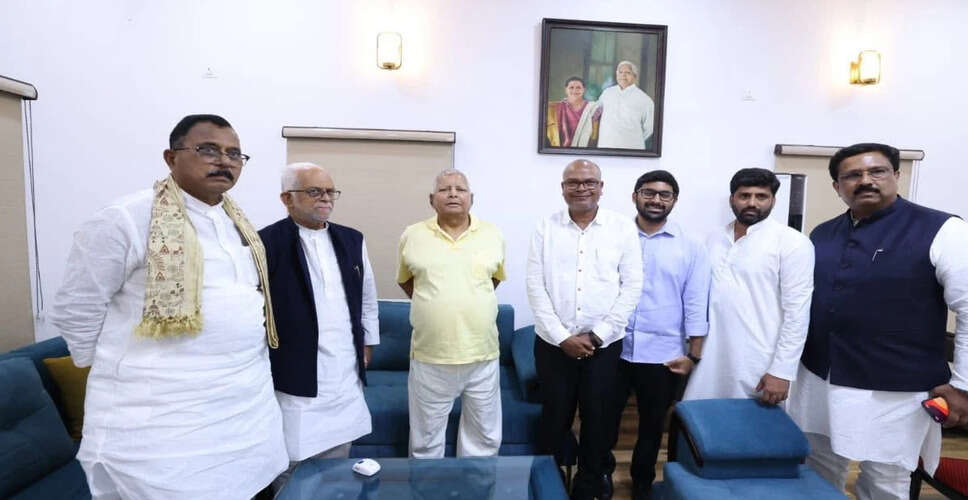 वरिष्ठ अधिवक्ताओं ने बी. सुदर्शन रेड्डी की लालू प्रसाद यादव से मुलाकात पर जताई चिंता