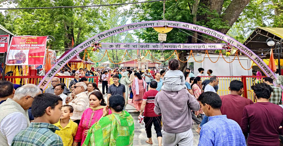 खीर भवानी मेले में कश्मीरी पंडितों की भागीदारी, सुरक्षा के कड़े इंतजाम