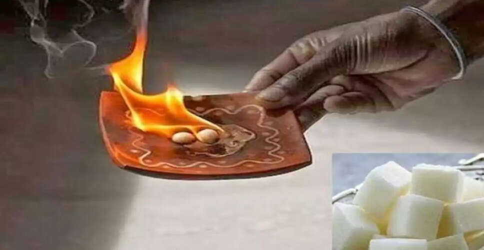 कपूर के अद्भुत उपाय: सुख-शांति और समृद्धि के लिए