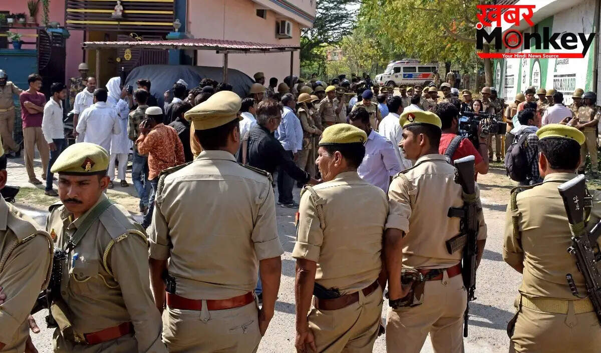 मथुरा में पति ने पत्नी की हत्या के बाद आत्महत्या की, इलाके में हड़कंप
