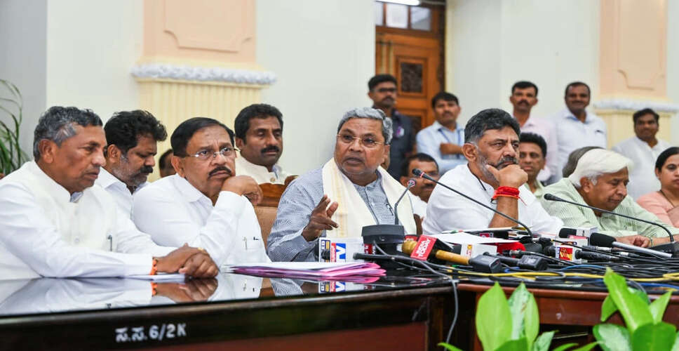 कर्नाटक सरकार ने प्लास्टिक बोतलों के स्थान पर टिकाऊ विकल्प अपनाने का निर्देश दिया