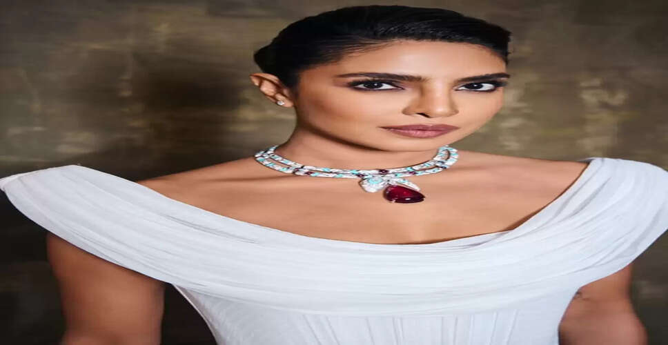 प्रियंका चोपड़ा का नया लुक: इवेंट में बिखेरा जलवा
