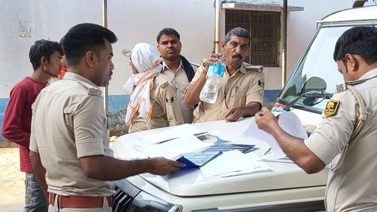 दुर्गावती नदी में मिले दो शव: खौफनाक हत्या का मामला
