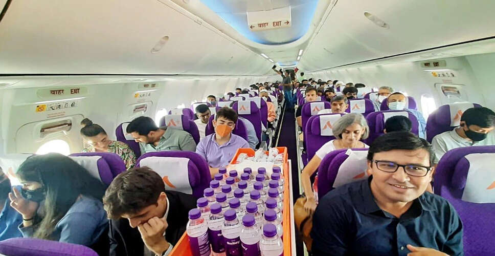 पुणे से दिल्ली आ रहे विमान को पक्षी टकराया, सभी यात्री सुरक्षित