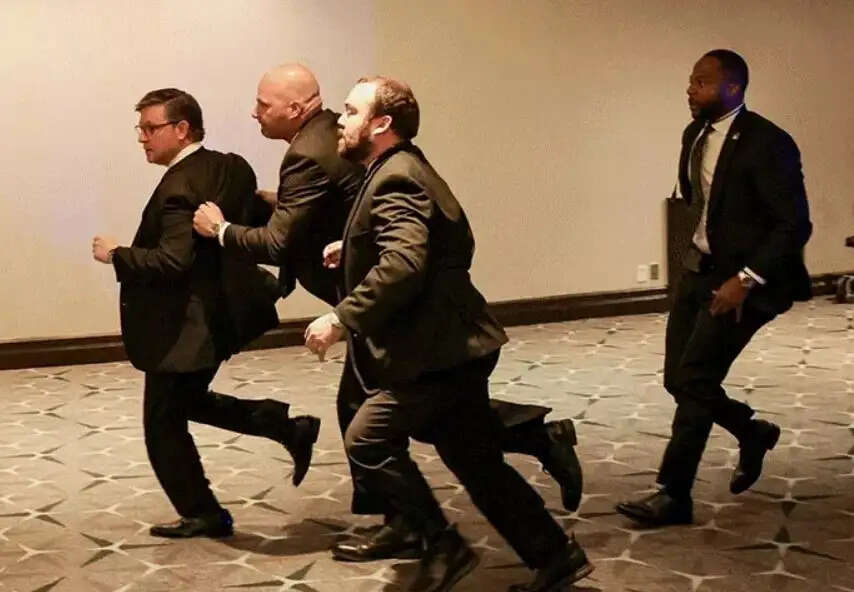 व्हाइट हाउस कॉरेस्पॉन्डेंट्स डिनर में गोलीबारी से मची अफरा-तफरी