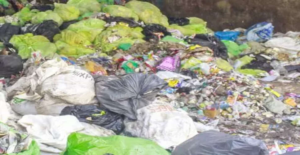 तमिलनाडु के किसानों की चिंता: कृषि भूमि में मेडिकल कचरे का अवैध फेंकाव