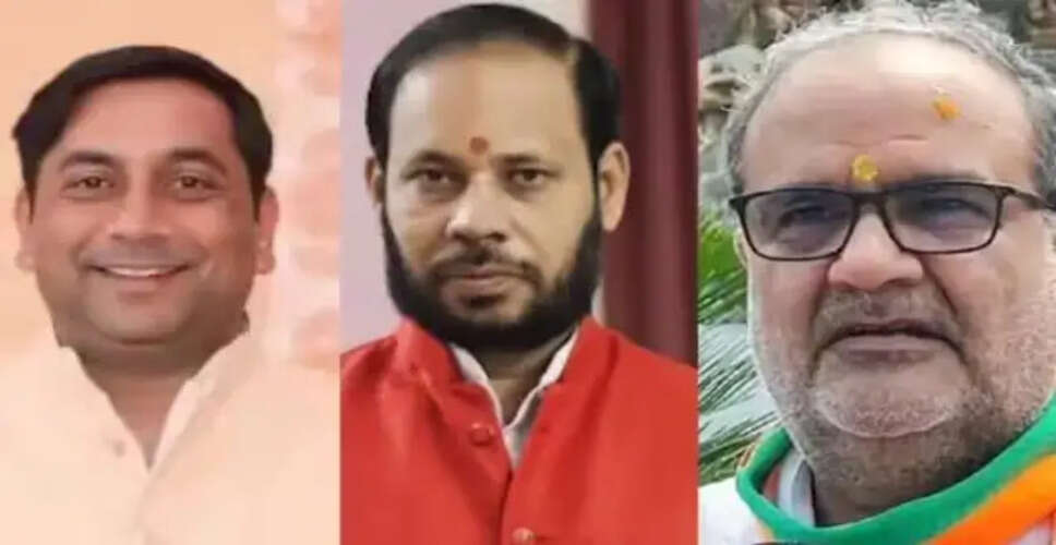 यूपी सरकार के मंत्रियों को मिले विभाग, सपा प्रमुख का तीखा हमला