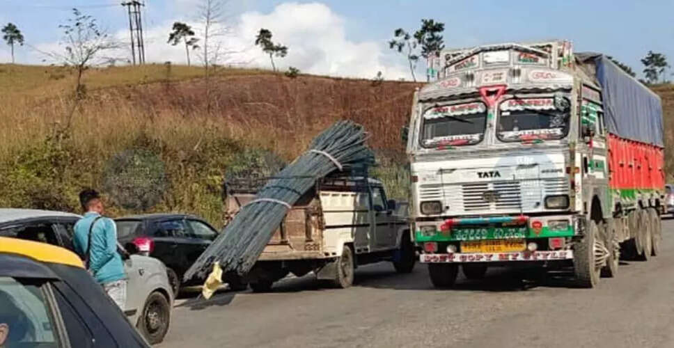 मेघालय में ट्रक चालकों का प्रदर्शन, पुलिस ने किया लाठीचार्ज