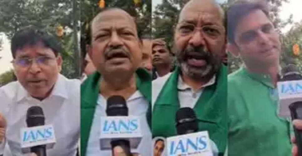 ओडिशा : डबल इंजन सरकार में महंगाई के खिलाफ 'बीजद' का प्रदर्शन, भाजपा पर महंगाई और भ्रष्टाचार बढ़ाने का आरोप