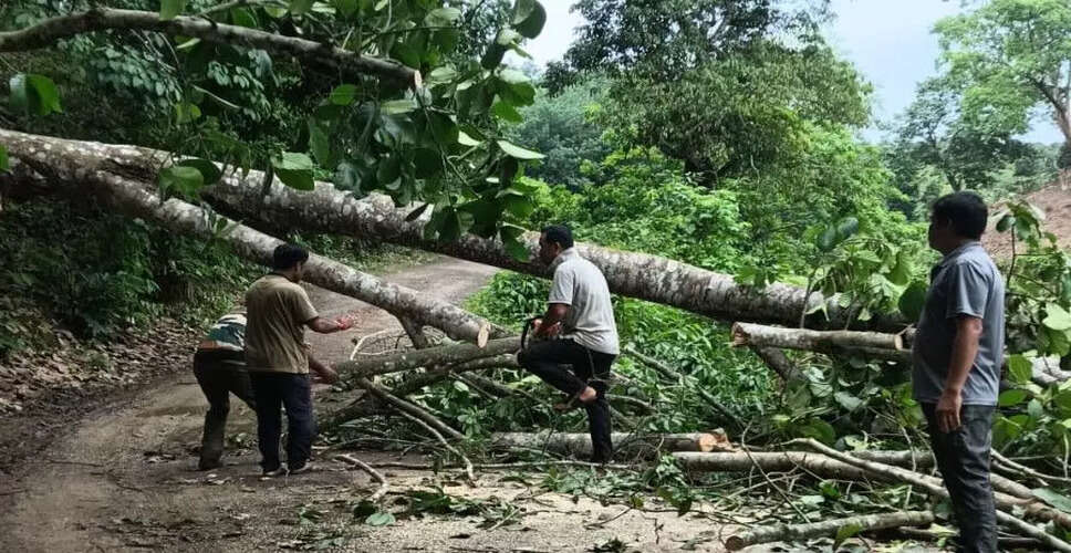 त्रिपुरा में तूफान से हुई तबाही, दो लोगों की मौत
