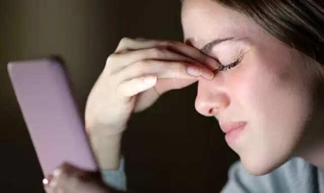 क्या स्मार्टफोन का अत्यधिक उपयोग डिप्रेशन का कारण बन सकता है?