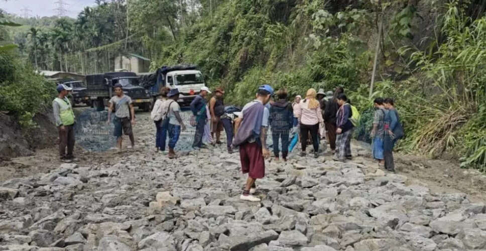 मिजोरम में राष्ट्रीय राजमार्ग-06 पर फंसे ट्रकों की जल्द होगी वापसी