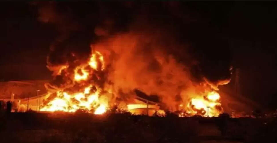 ईरान ने अमेरिका के अल-उदीद एयरबेस पर मिसाइलें दागीं, दुनिया में हड़कंप