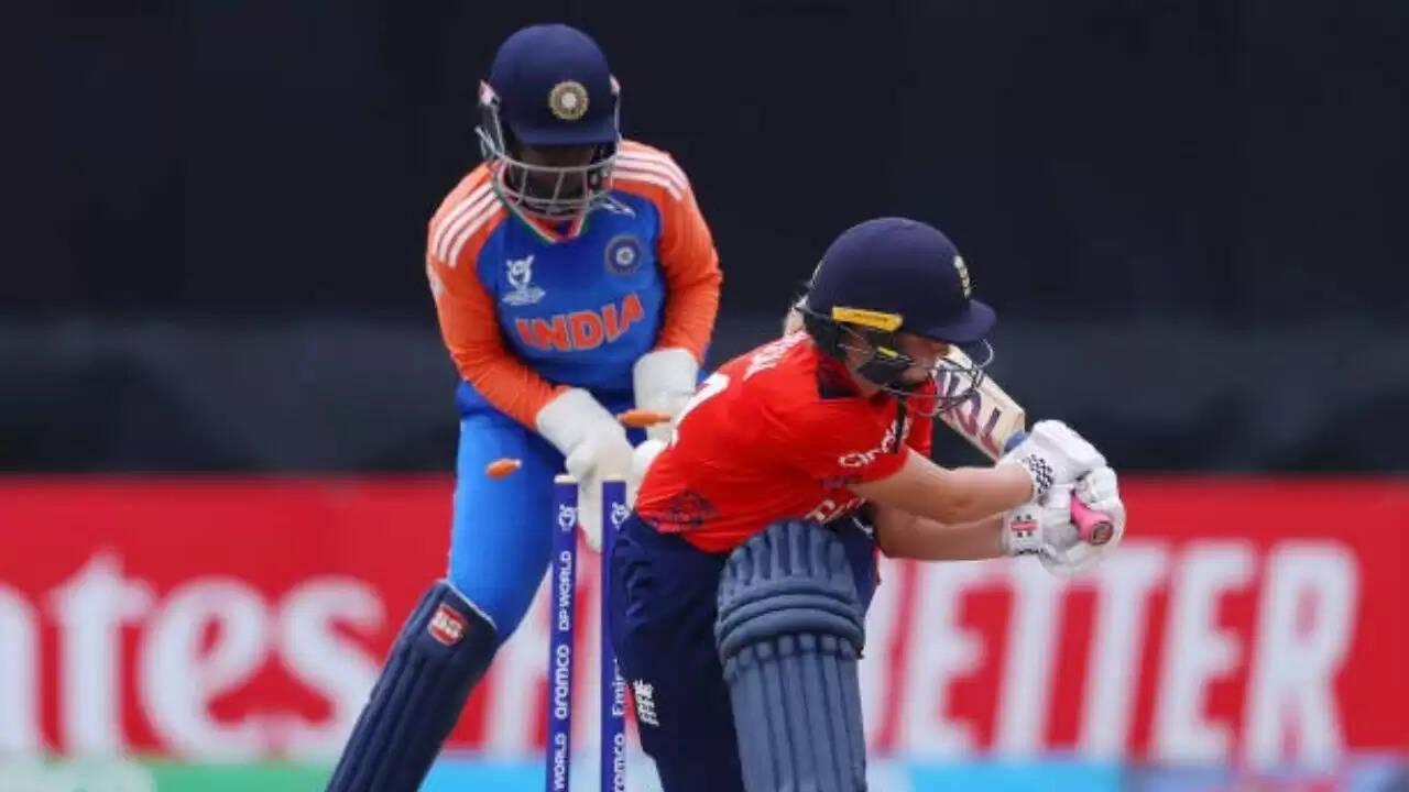 इंग्लैंड के खिलाफ 3 एकदिवसीय मैचों के लिए टीम इंडिया की घोषणा, 13 गेंदबाजों को मिला मौका