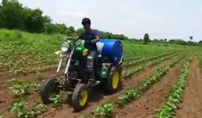 महाराष्ट्र के किसान ने बुलेट बाइक को बनाया ट्रैक्टर, गरीब किसानों के लिए सस्ती खेती का समाधान