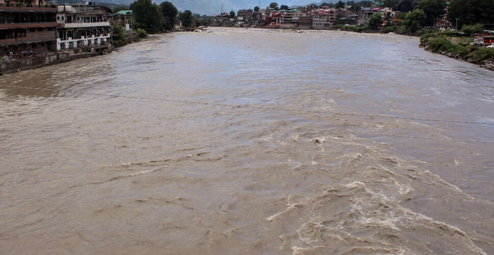 प्रयागराज में बाढ़ से प्रभावित क्षेत्र: राहत कार्य जारी