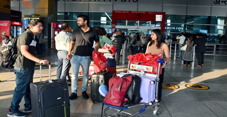 दिल्ली हवाई अड्डे पर एटीसी प्रणाली में खराबी से उड़ानें प्रभावित