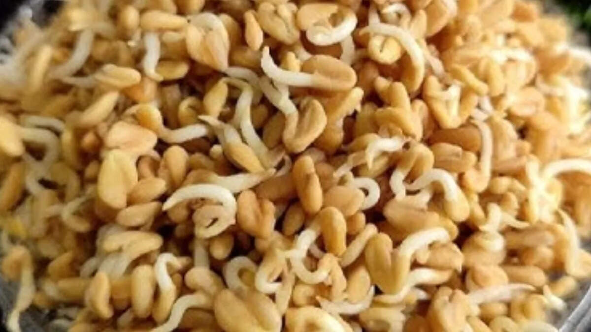 अंकुरित मेथी के स्वास्थ्य लाभ: जानें कैसे करें इसका सेवन