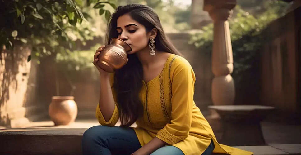 पानी पीने के सही तरीके और समय: जानें स्वास्थ्य के लिए महत्वपूर्ण टिप्स