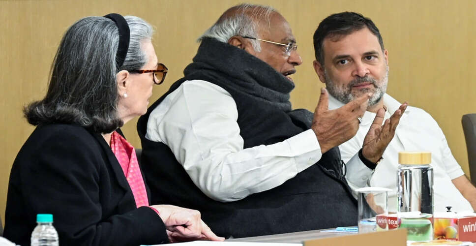 कांग्रेस अध्यक्ष खरगे ने MGNREGA के खिलाफ राष्ट्रीय अभियान का आह्वान किया