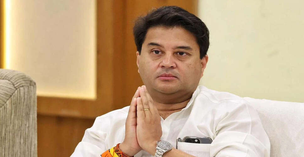 शिवपुरी के मेधावी युवाओं से ज्योतिरादित्य सिंधिया का संवाद