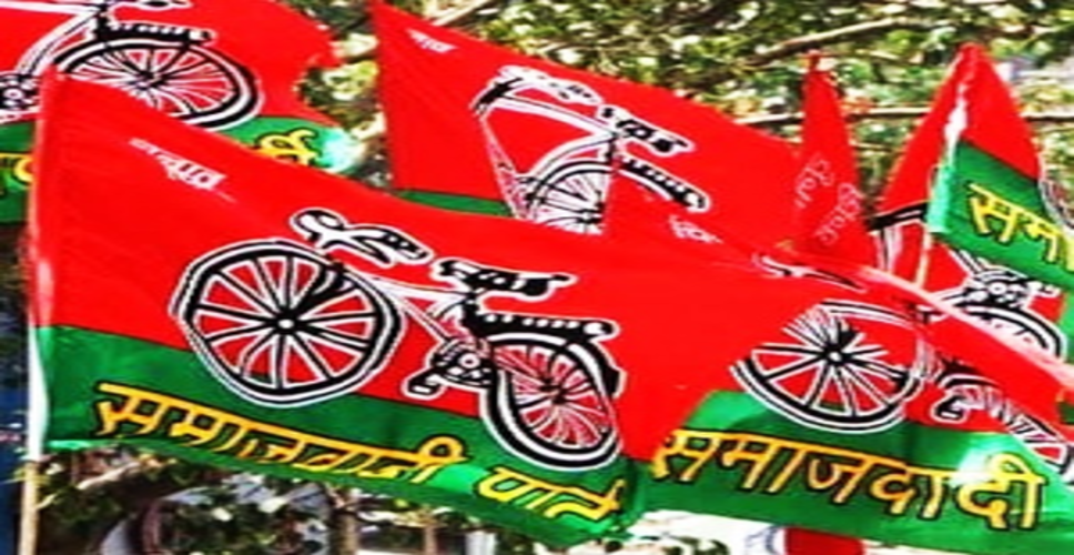 सपा के बार-बार टिकट बदलने से कन्फ्यूजन में कार्यकर्ता