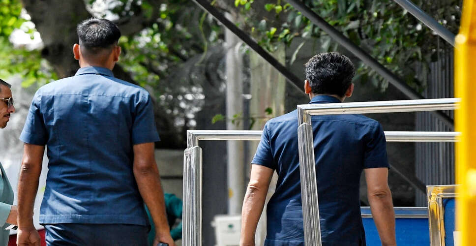 ईडी ने निलंबित आईएएस अधिकारी अभिषेक प्रकाश के खिलाफ छापेमारी की