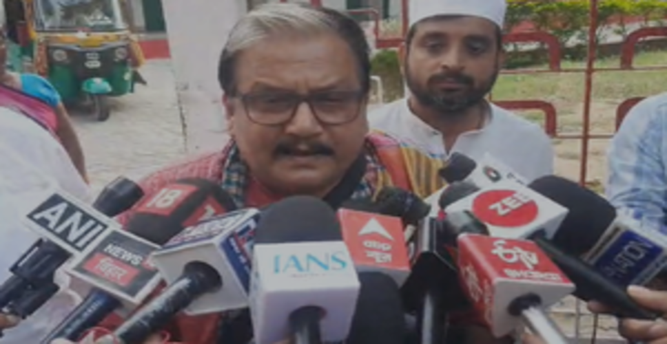 चुनाव आयोग से मिले राजद के मनोज झा, मुंगेर में मतदान में धांधली का लगाया आरोप