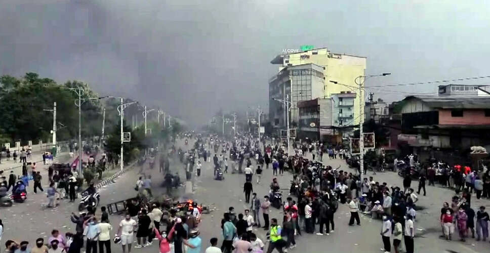 नेपाल में पीएम के इस्तीफे के बाद सुरक्षा एजेंसियों की अपील
