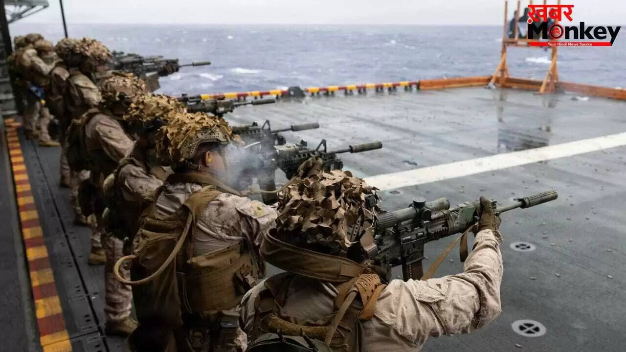 अमेरिका ने पाकिस्तान के दो जहाजों को होर्मुज से लौटाया, बड़ा झटका