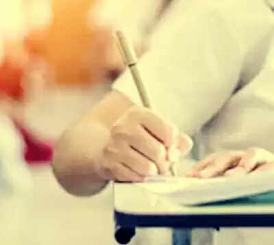 सामाजिक आर्थिक भिन्नता, मेलजोल का अभाव, परीक्षा का तनाव छात्रों में पैदा कर रहा विकार