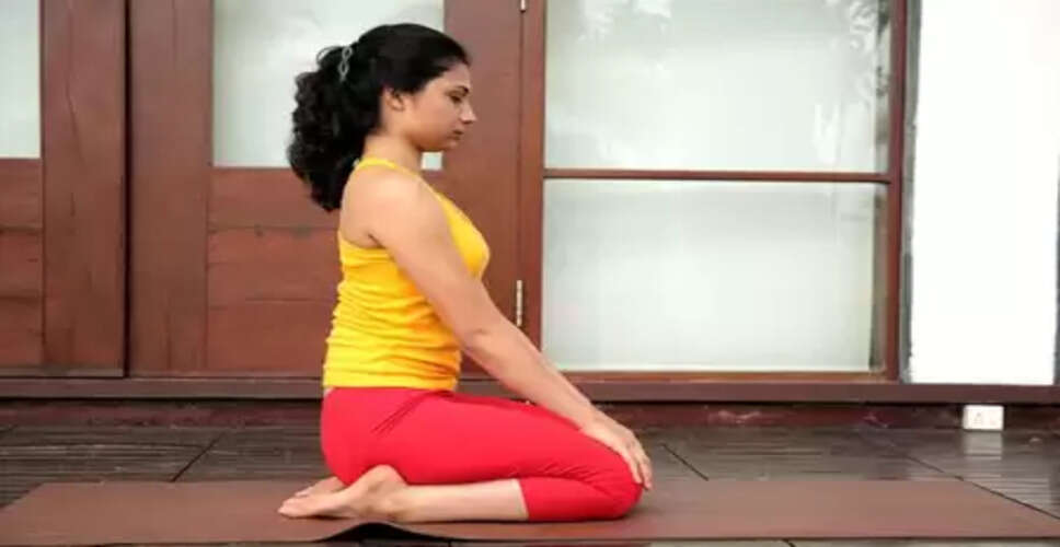 रोजाना 5 मिनट वज्रासन करने से मोटापा होगा कम, शरीर दर्द से मिलेगी राहत