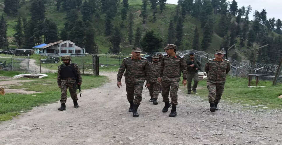 जम्मू-कश्मीर में आतंकवादियों के साथ मुठभेड़ में दो सैनिक शहीद