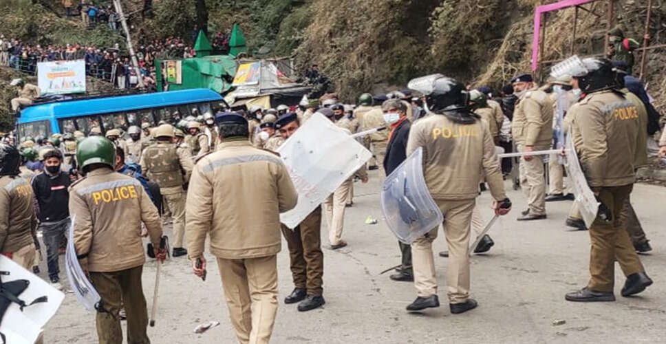 सिरमौर में धार्मिक टकराव: पुलिस बल तैनात, 10 लोग घायल