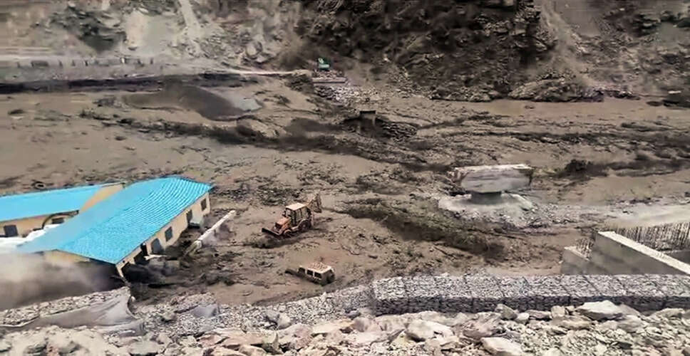 किश्तवाड़ में बादल फटने से भारी तबाही, 60 से अधिक लोगों की मौत