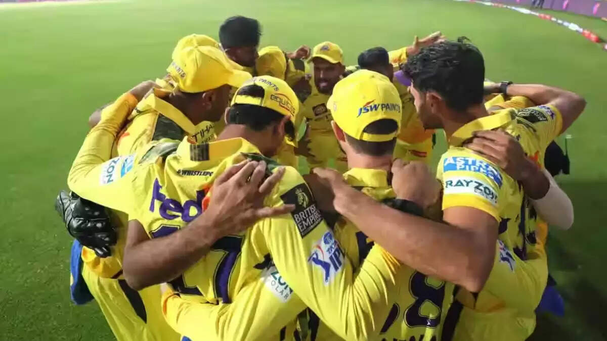 धोनी की कप्तानी पर फैंस का हंगामा, CSK ने लिया बड़ा फैसला