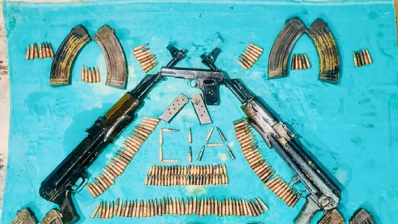 पाकिस्तान से भेजे गए हथियारों का बड़ा जखीरा बरामद, तस्करी मॉड्यूल का भंडाफोड़