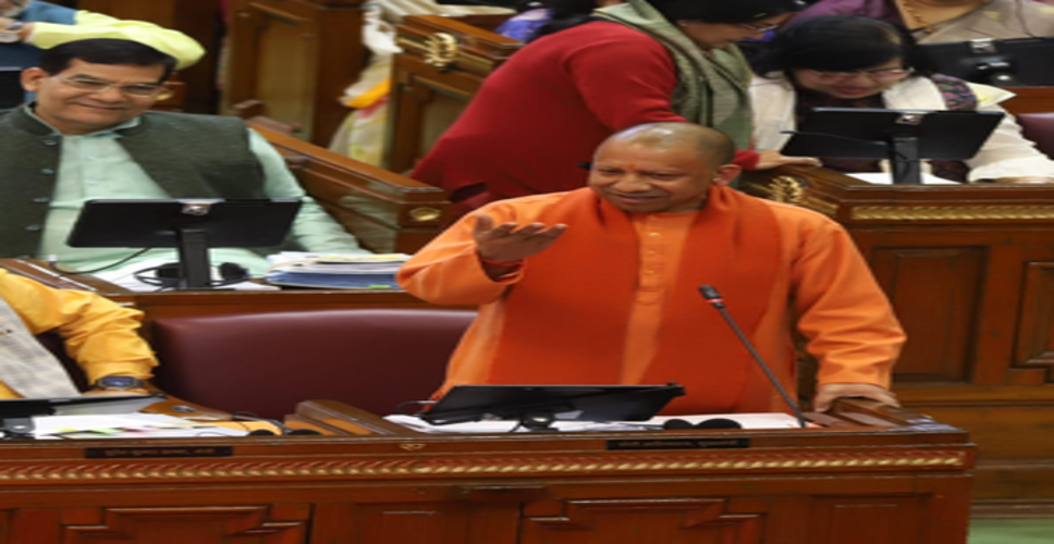 शिवपाल यादव के बहाने अखिलेश पर जमकर बरसे सीएम योगी
