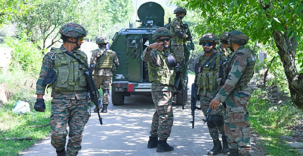 भारतीय सेना ने बांग्लादेशी नागरिक को हिरासत में लिया, सुरक्षा जांच जारी