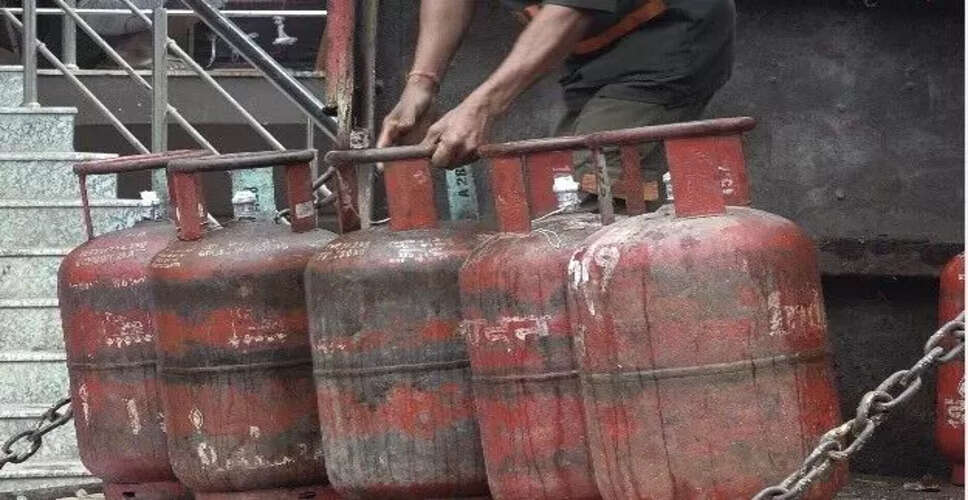 असम में LPG संकट का असर: सामुदायिक रसोई पर पड़ रहा है भारी प्रभाव
