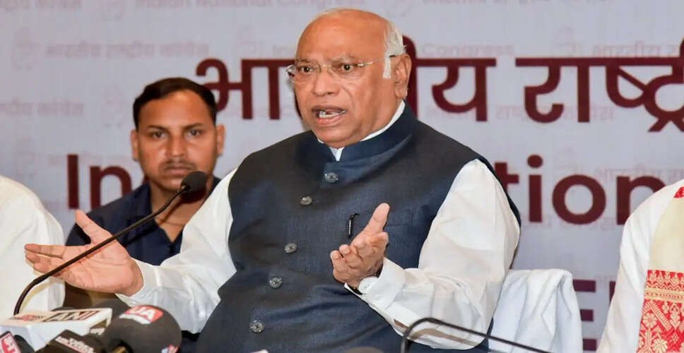 कांग्रेस ने उज्ज्वला योजना में कटौती पर मोदी सरकार की आलोचना की