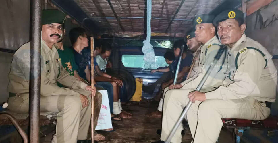 त्रिपुरा में अवैध प्रवासियों की गिरफ्तारी, राजनीतिक संघर्ष की छाया