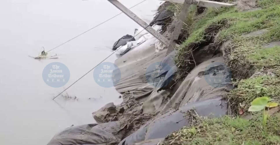 ब्रह्मपुत्र नदी के किनारे गांवों का अस्तित्व संकट में