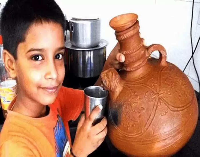 गर्मी में मिट्टी के घड़े का पानी: सेहत के लिए बेहतरीन विकल्प