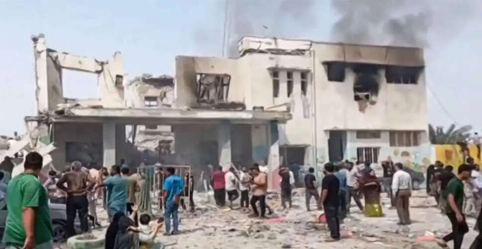 ईरान के स्कूल पर मिसाइल हमले के बाद का मंजर