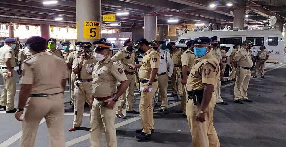 मुंबई में बम धमकी से हड़कंप, पुलिस ने शुरू की जांच
